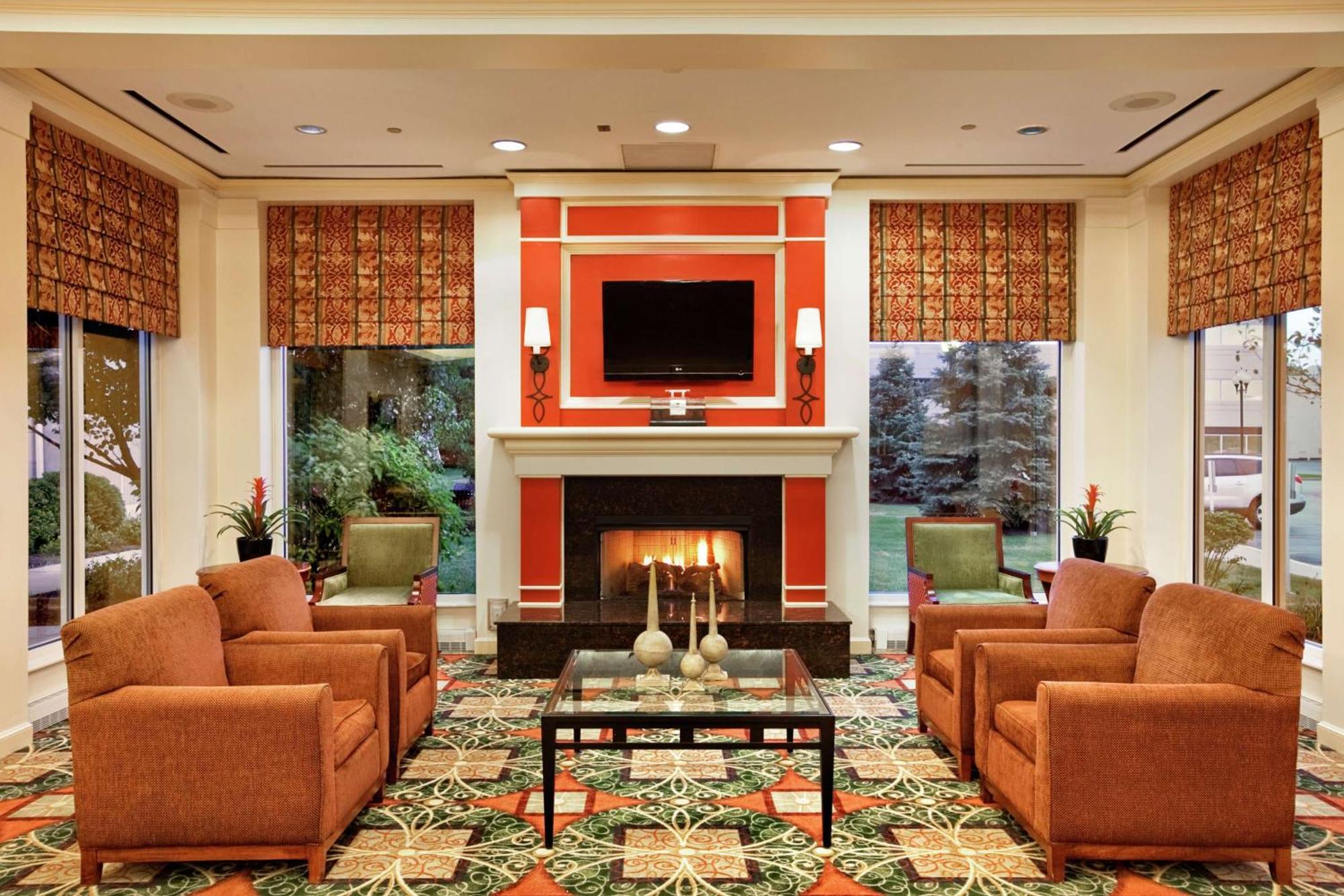 Hilton Garden Inn Oakbrook Terrace Exterior photo