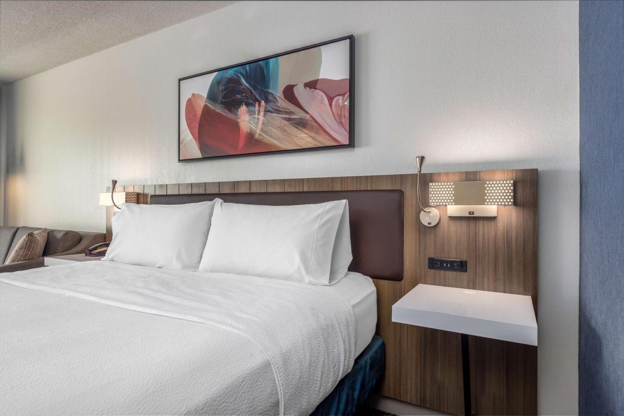 Hilton Garden Inn Oakbrook Terrace Exterior photo