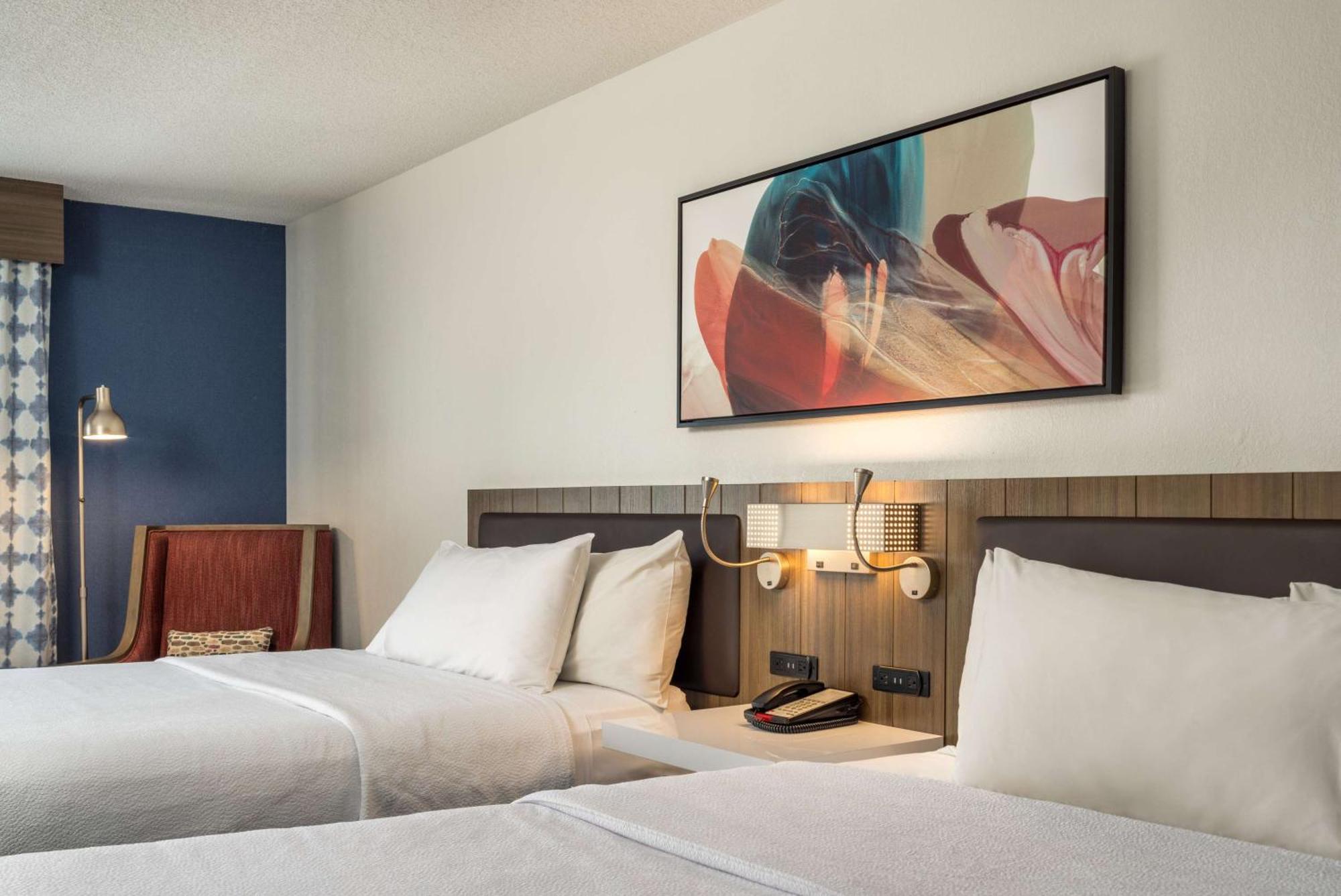 Hilton Garden Inn Oakbrook Terrace Exterior photo