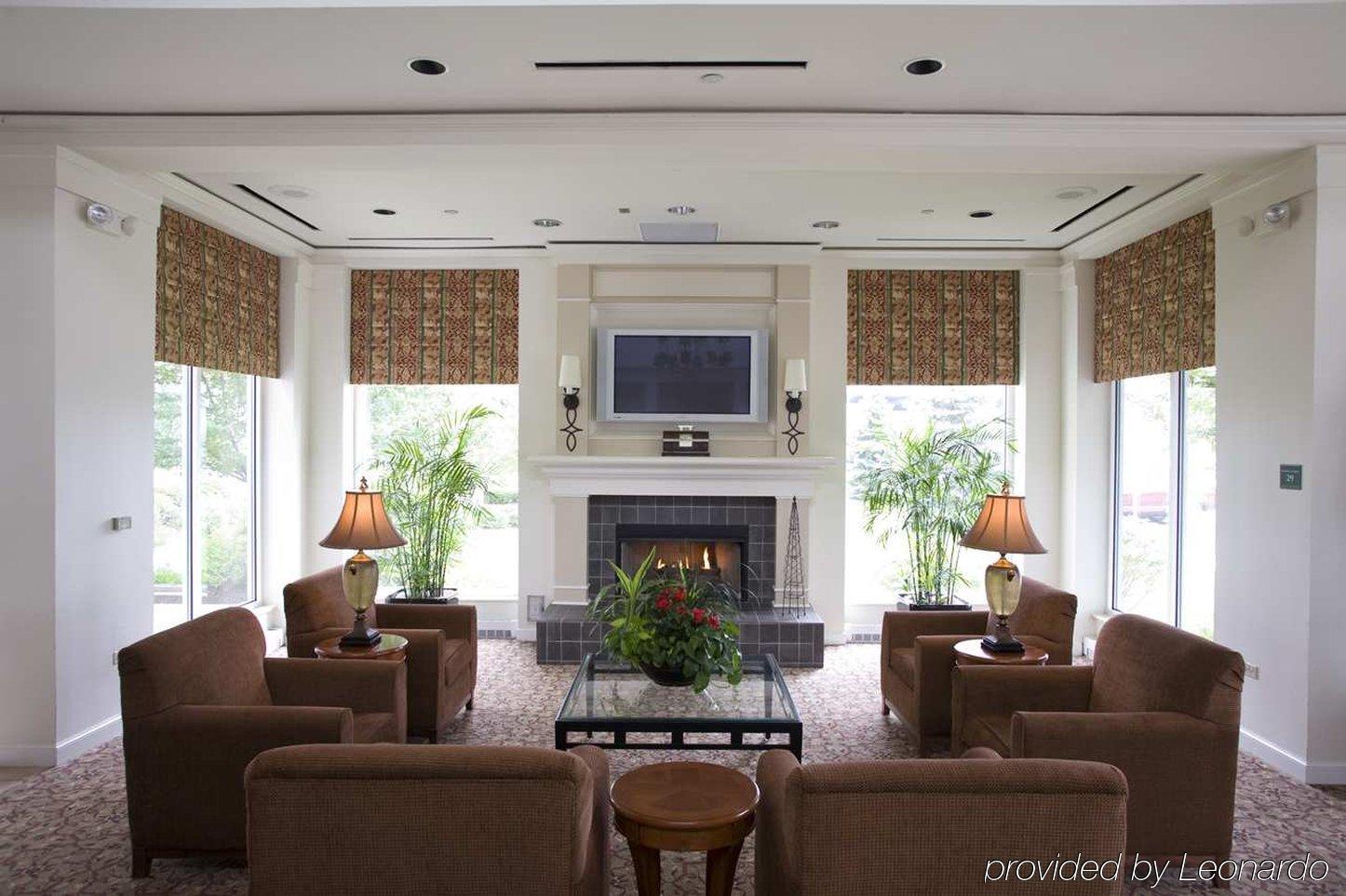 Hilton Garden Inn Oakbrook Terrace Interior photo