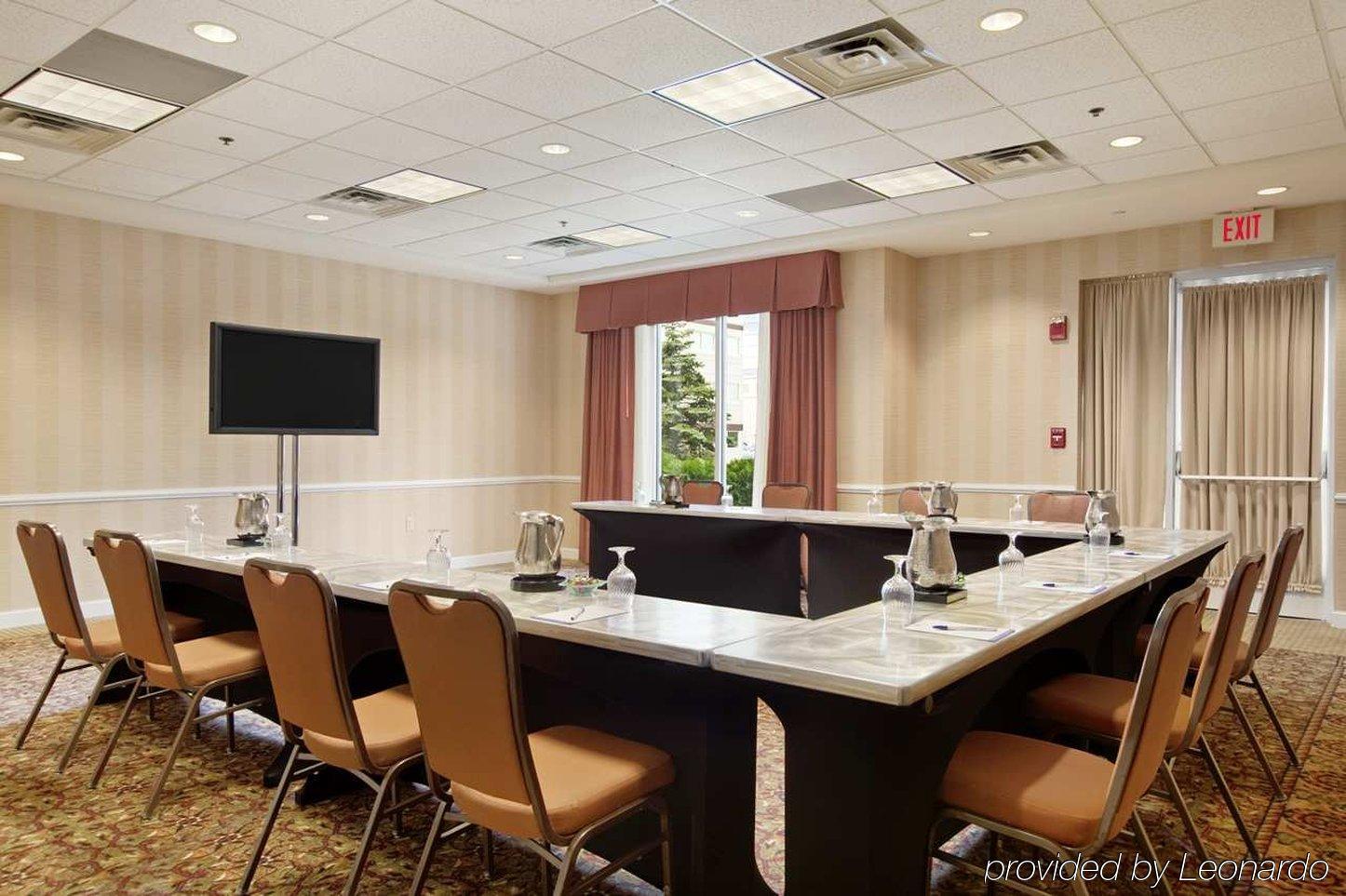 Hilton Garden Inn Oakbrook Terrace Business photo